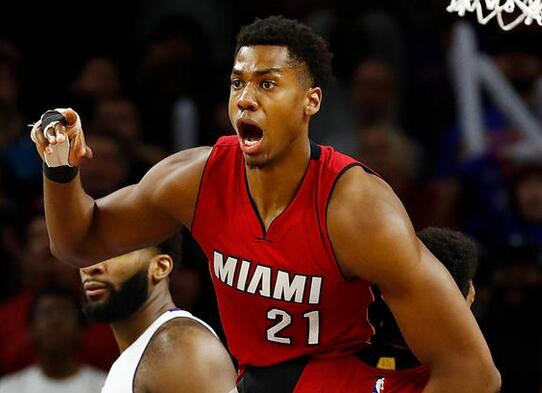 爱游戏-关于Ming在老鹰比赛中赛况扑朔迷离，出色防守引发热议！的信息