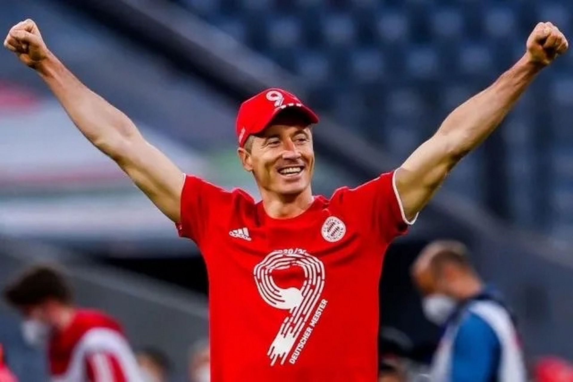 爱游戏体育-关于莱万多夫斯基迎来二十赛季高光表现，瑞士队球迷沸腾！的信息